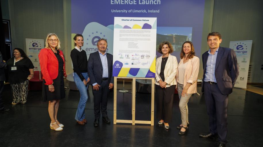 photo de la signature d'EMERGE