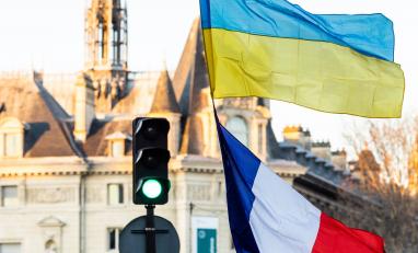 drapeaux ukrainien et français