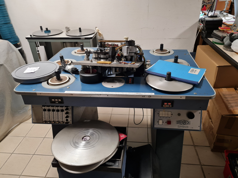 Ancien appareil conservé à la Cinémathèque de Bretagne