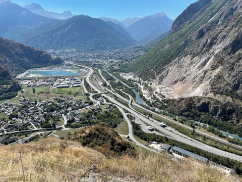 Photo de la vallée l’Arc au niveau de Saint-Jean-de-Maurienne