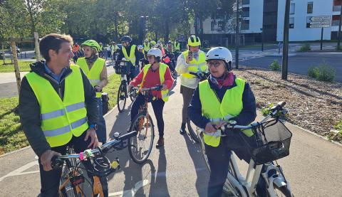 sur le chemin à vélo