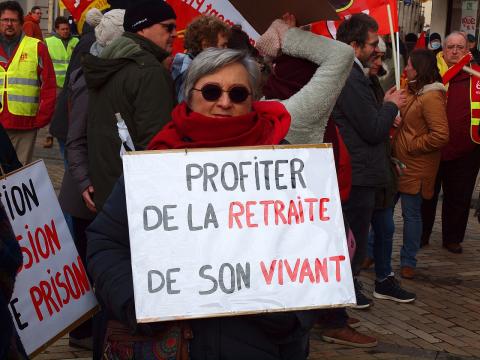 Manifestation intersyndicale contre le projet de réforme des retraites des salariés du public & du privé que tente d'imposer le gouvernement Borne-Macron aux travailleurs - Sens (Yonne, France) le 31 janvier 2023 dès 10H00.